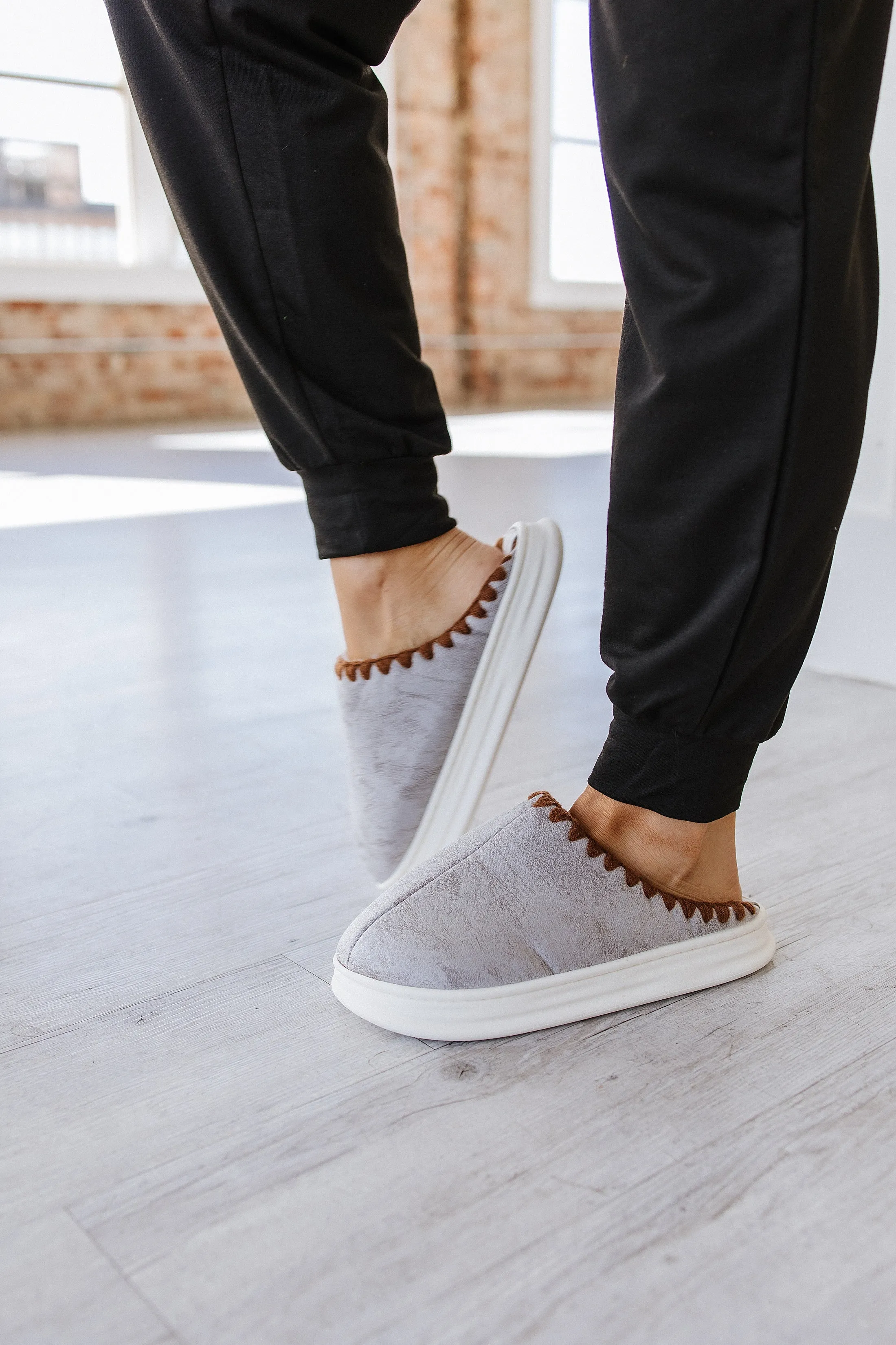 Bodee Plush Lined Slippers