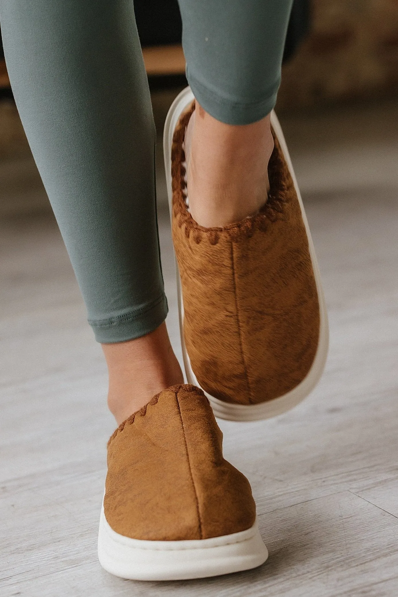 Bodee Plush Lined Slippers