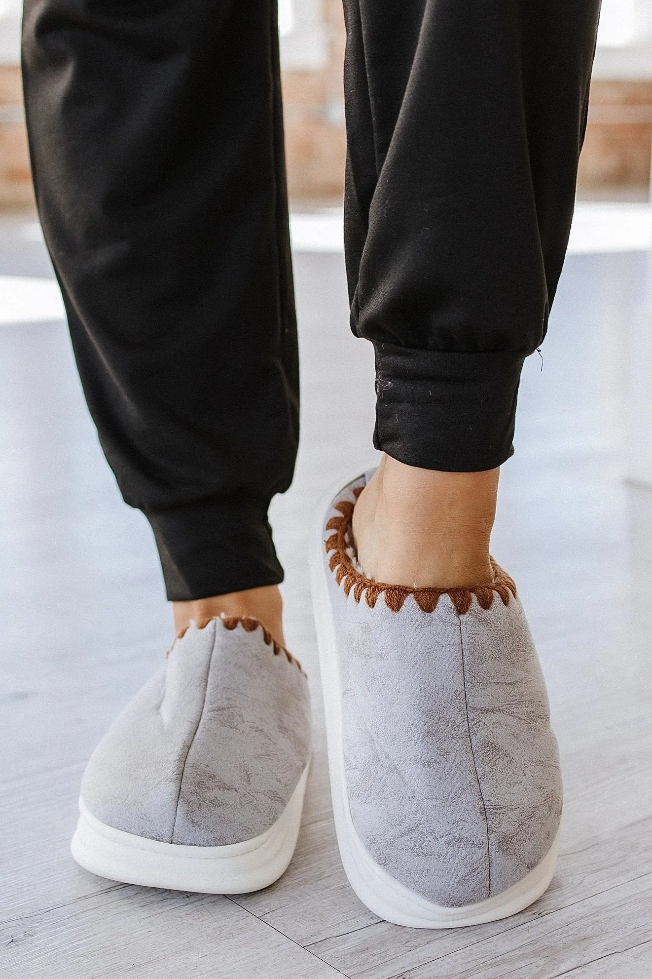 Bodee Plush Lined Slippers